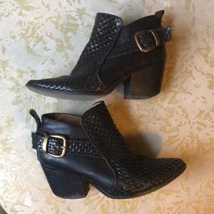 JEFFREY CAMPBELL moto ankle boot woven leather 7.5